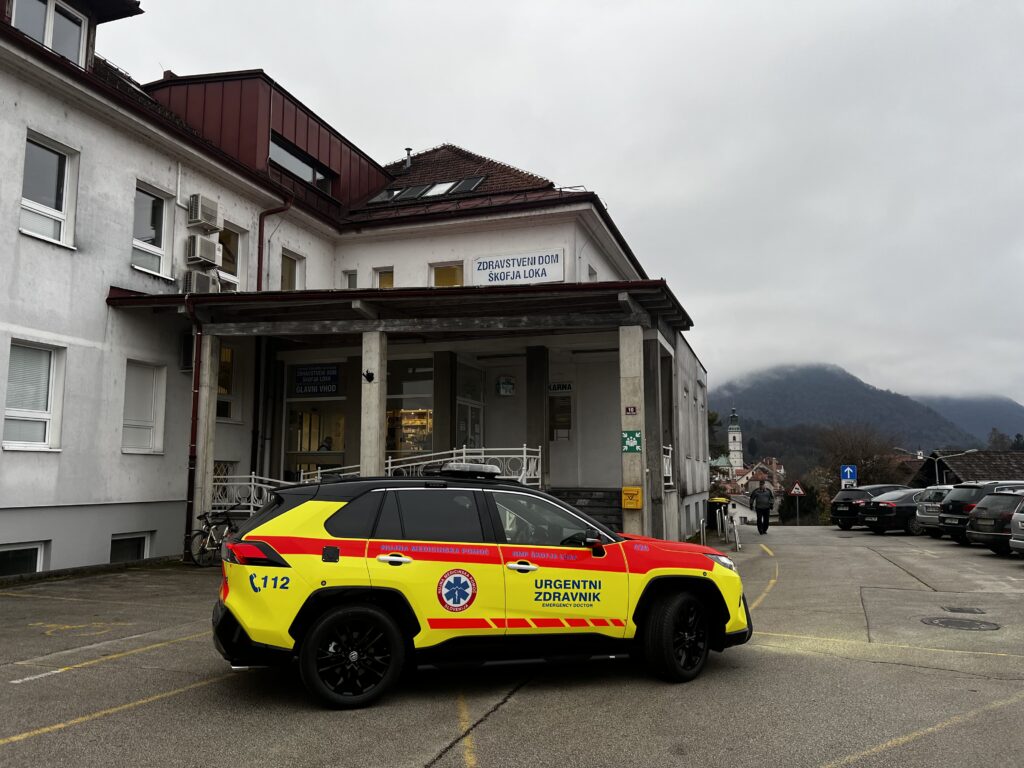 vozilo urgentnega zdravnika, zdravstveni dom